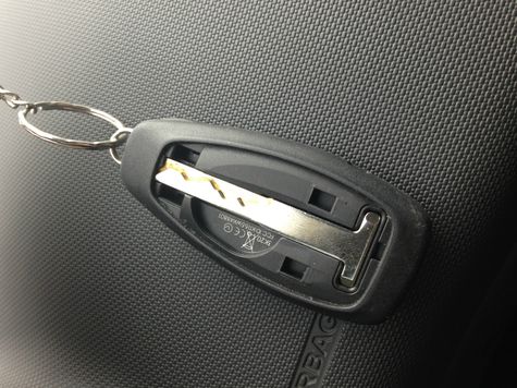 Berkat Smart Keyless Entry Tak Perlu Repot Buka Pintu 