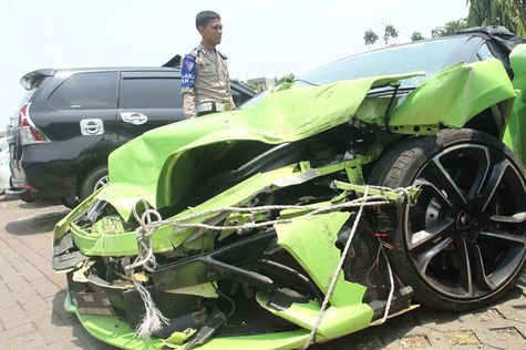  Biaya  Reparasi Lambo Gallardo Hotman Melebihi Harga Pajero  