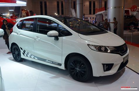 Honda Jazz RS Black Top Limited Edition Ada di Surabaya 