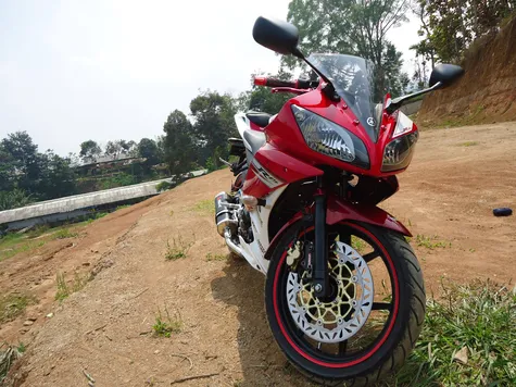 Dikira R15 Ternyata Vixion 2012 Modifikasi  Otosia.com