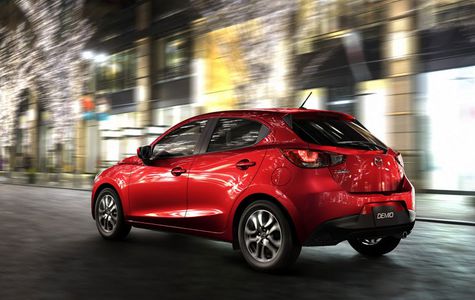 Kerennya New Mazda 2 Dibanderol Rp 237 Jutaan!  Otosia.com