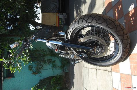 Suzuki Thunder Berwujud Street Tracker  Otosia.com