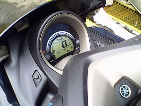 Skutik Yamaha  NMAX  Pakai Speedometer R25 Tahu Saat Harus 