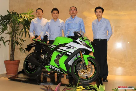 Kawasaki Ninja ZX-10R Dibanderol Rp 348 Juta  Otosia.com