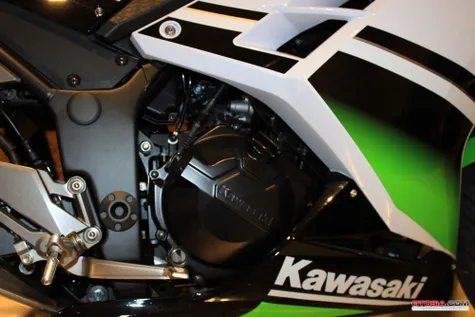 Resmi Meluncur, Harga Ninja 300 Setara dengan ER-6N Seken 