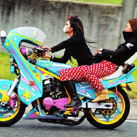 Bosozoku Girls Cantik dan Sadisnya Geng Motor Wanita 