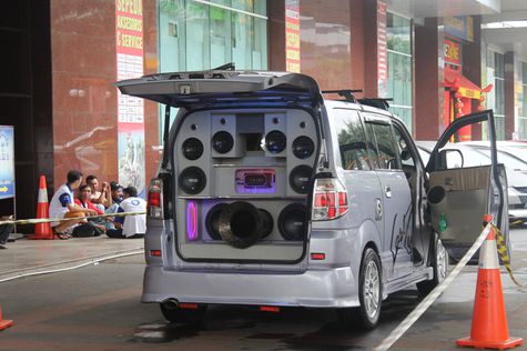 Sukses, Kontes Audio Hurricane XCS3 Sound Fighter MGK 