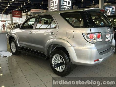 Toyota Hadirkan Fortuner Limited Edition!  Otosia.com