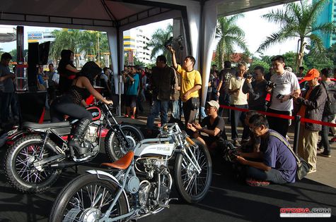 Model Seksi Panaskan Blackshot Challenge Ride The Beauty 