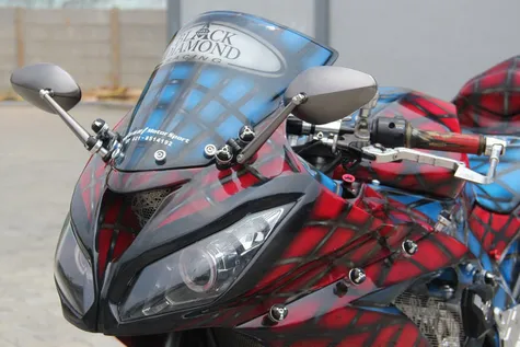 Si Spiderman Membekap Kawasaki Ninja 250 Chrome  Otosia.com