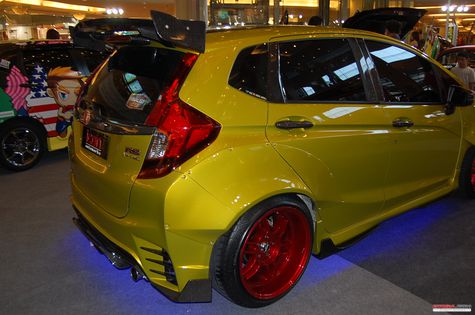 Modifikasi Honda Jazz Bergaya Street Racing  Otosia.com