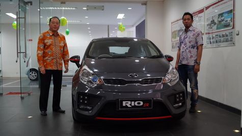 KIA Rio SR dan SSR 'Racikan' Spesial dari Bandung  Otosia.com