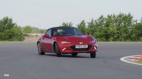 Agility Test Mazda MX 5 vs  Toyota GT86 Siapa yang Unggul 