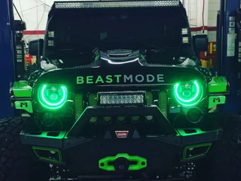 Modifikasi Jeep 'Beast Mode' ala Atlet Futbol  Otosia.com