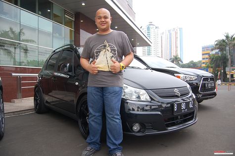 Modifikasi Suzuki SX4 Berkonsep Audio SQL dari Purwokerto 