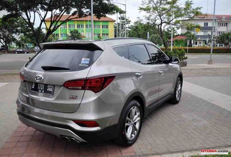 Hyundai Indonesia Bocorkan SUV New Santa Fe 2016  Otosia.com