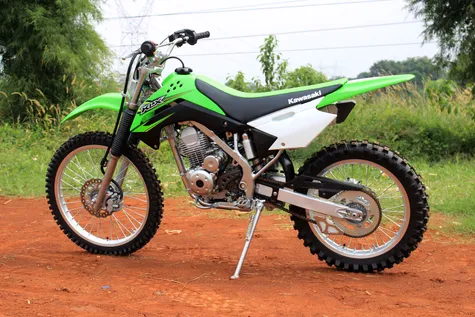 Kawasaki KLX Baru Non-STNK Rp 35 Jutaan, Ini Bedanya 