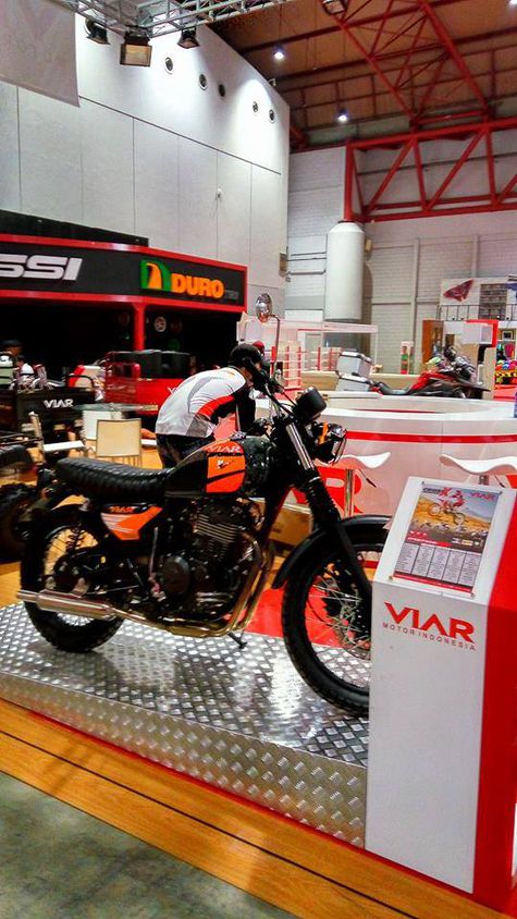 Penampakan Motor  Viar Scrambler Dua  Silinder  di PRJ 2019 