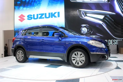 Suzuki SX4 S-Cross, Pemain Baru di Arena HR-V, Rush, dan 