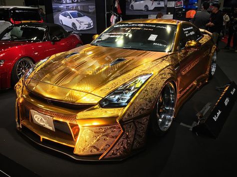  Mobil  SEMA Nissan  R35 GT R  Gold Digiring Masuk GIIAS 