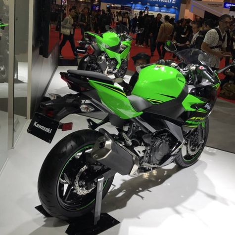 Harga Resmi Kawasaki Ninja 400 Rp 67 Jutaan Otosia.com