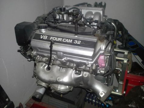 Mesin V8 4.000cc