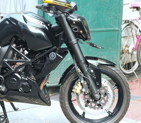 5 Detail Modifikasi  Yamaha  Byson  Gaya Ducati Street 