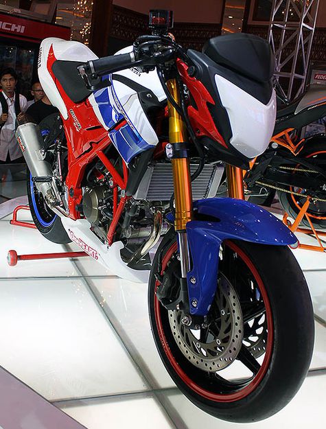 5 Karya Modifikasi  Honda CB150R  Inspiratif Otosia com