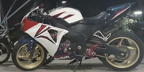 Sekilas Modifikasi  Honda CBR 250 Tampil Ala CBR 1000 