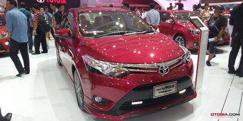 10 Daftar Harga Mobil Terbaru IIMS 2014  Otosia.com