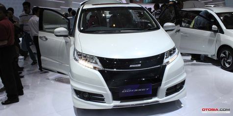 10 Daftar Harga Mobil Terbaru IIMS 2014  Otosia.com