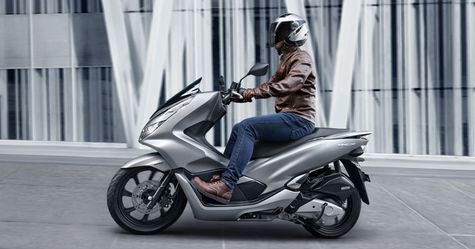 Hadapi All New Yamaha Nmax Honda Pcx Cuma Dapat Warna Baru