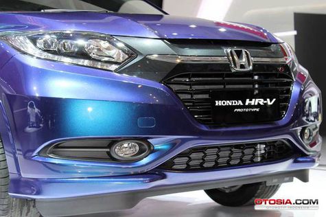 Mari Komparasikan Honda HR-V dan Mitsubishi Outlander 