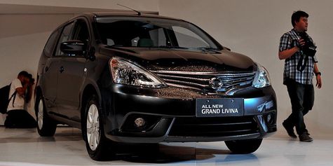 Daftar Spesifikasi dan Harga Nissan Grand Livina Maret 