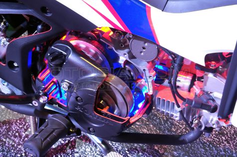 Mesin Anyar Honda  Blade  125  FI Goda Pecinta Balap  