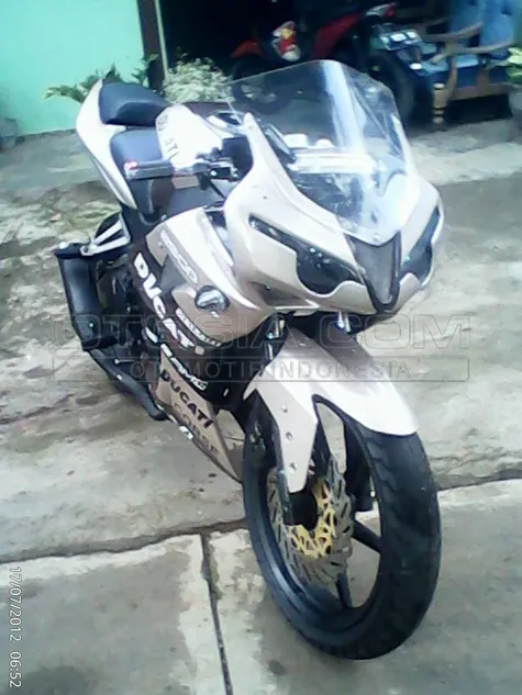 Modifikasi Happy Nexium Gaya Ducati  Otosia.com
