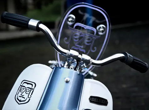 14 Detail Modifikasi Honda Supercub 800 Bergaya StreetCUB 