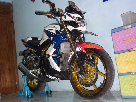 5 Bagian Kreatif Modifikasi Honda CB150R  Otosia.com