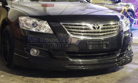 Toyota Camry Sporty Elegan Minimalis HIN 2014 Surabaya 