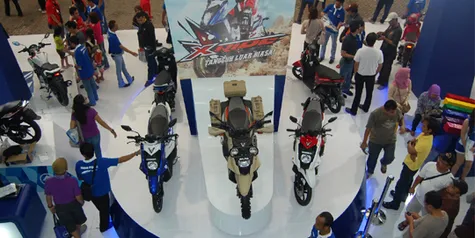 Setiap Hari Yamaha Melego Ratusan Motor di PRJ  Otosia.com