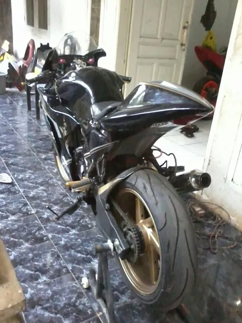 Modifikasi Yamaha Scorpio Ala MotorGP  Otosia.com