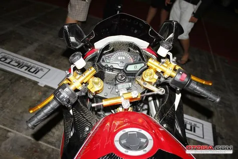 7 Bagian Modifikasi Kawasaki Ninja 250 Street Elegant 
