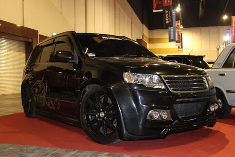 10 Modifikasi SUV Macho di HIN Surabaya 2013  Otosia.com
