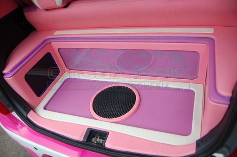  Modifikasi  Daihatsu  Ayla  Hello Kitty Dengan Audio SQ 