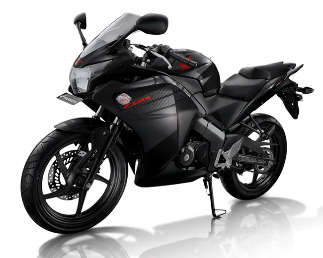 150r vs yamaha yzf r15 mana yang lebih unggul 2eee19