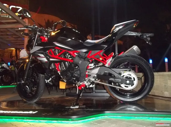 pertama lahirnya kawasaki z250sl e94db5