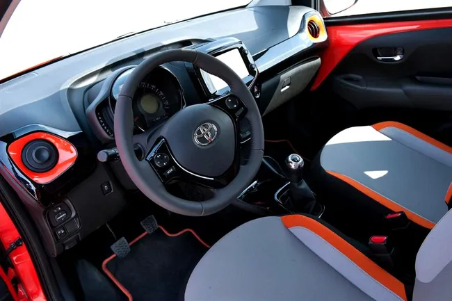  cantik toyota aygo 2015 mulai berjalan 2629b3