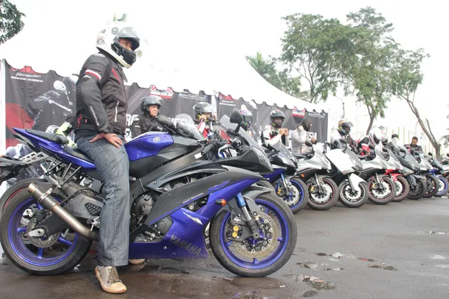 defensive riding training r25 dan r15 d64c9c
