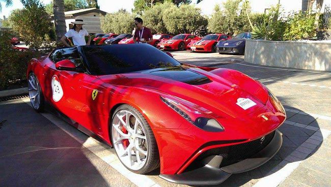 sosok ferrari paling langka kembali terlihat 5ac6a4