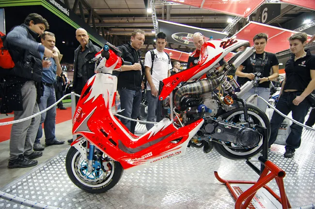 tenaga skuter ini menyamai yamaha yzf r6 32218e